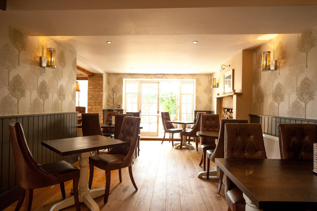 The Wychwood Inn Shipton under Wychwood Bagian luar foto