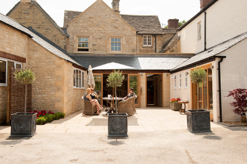 The Wychwood Inn Shipton under Wychwood Bagian luar foto
