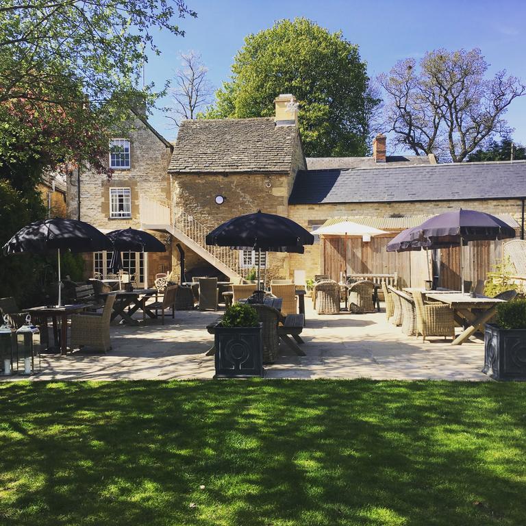 The Wychwood Inn Shipton under Wychwood Bagian luar foto