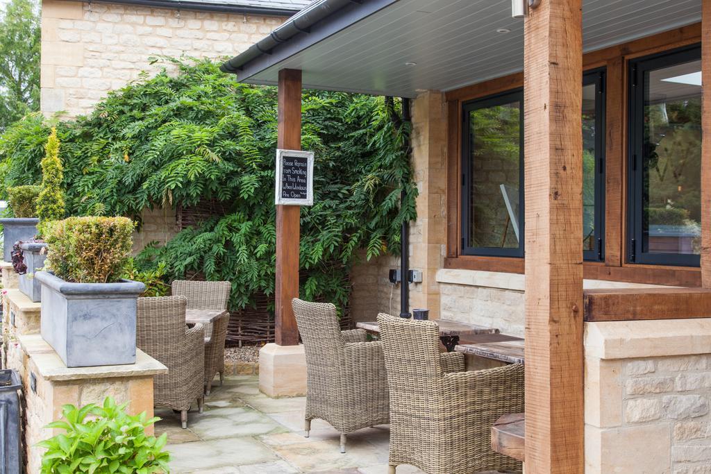 The Wychwood Inn Shipton under Wychwood Bagian luar foto