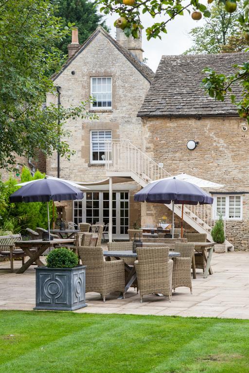 The Wychwood Inn Shipton under Wychwood Bagian luar foto